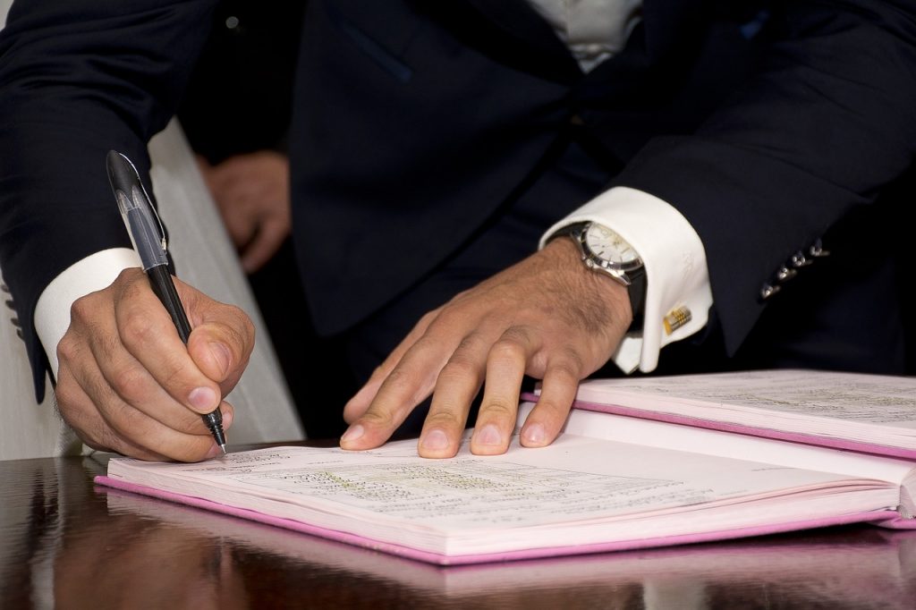 Creating a functioning signature widget: problems and solutions
